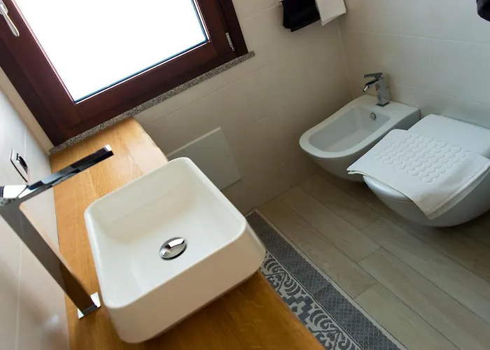 Is Seddas Bari Sardo